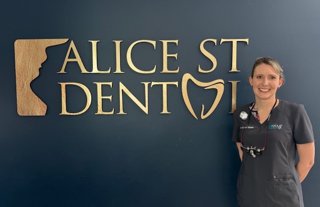 DENTIST